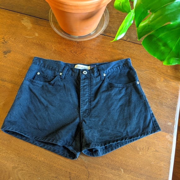 GAP 90s Era Black Cotton Shorts - Picture 1 of 7